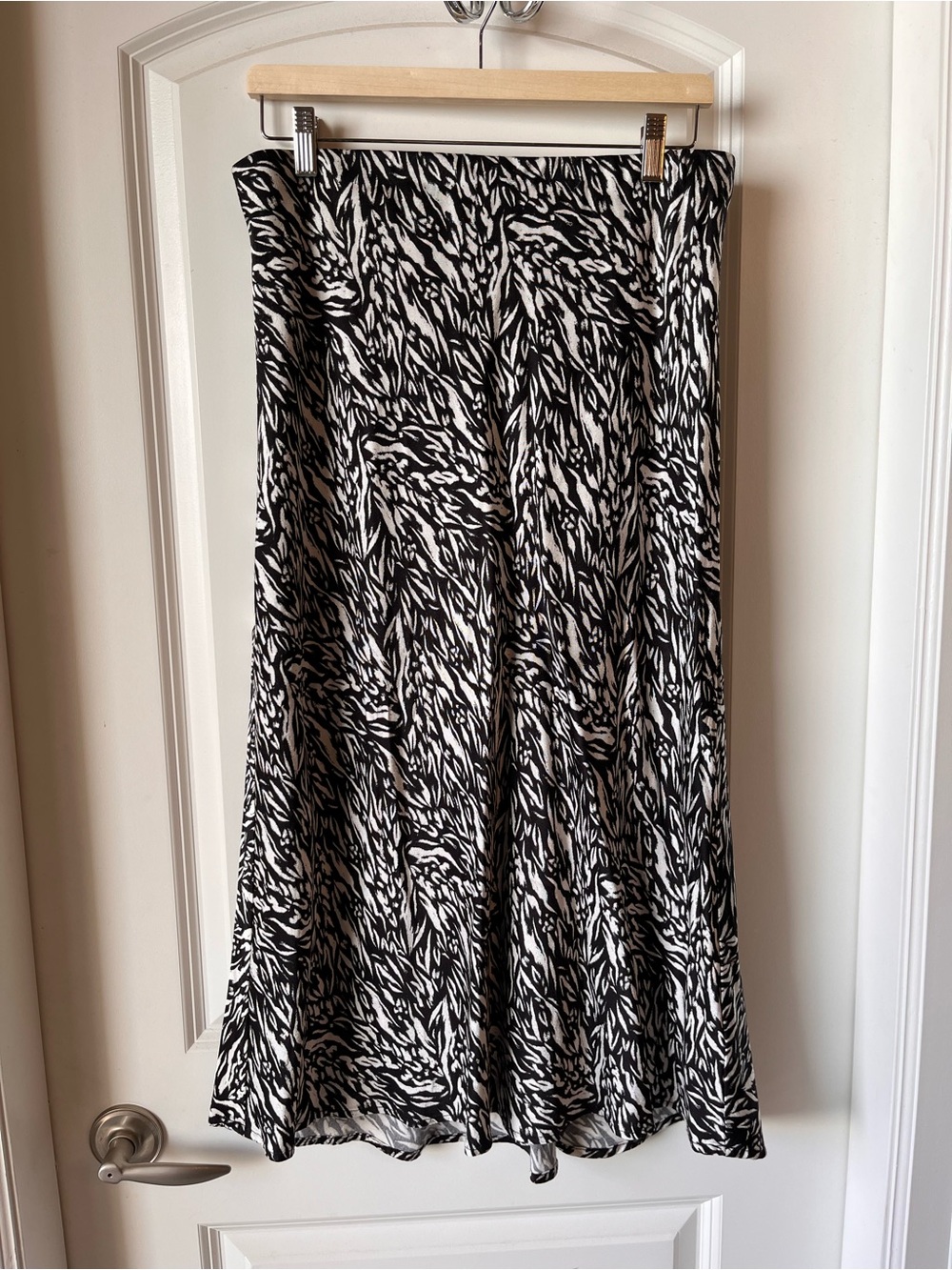 Black & White Printed A-Line Satin Midi Skirt